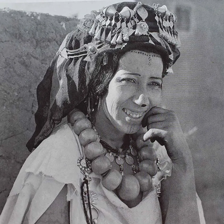 A woman from the Aït Bou Iknifen (Lower Dadès / Lower Todgha)